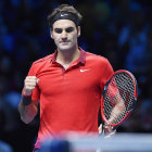 Federer celebra uno de los puntos a su favor ante Wawrinka.