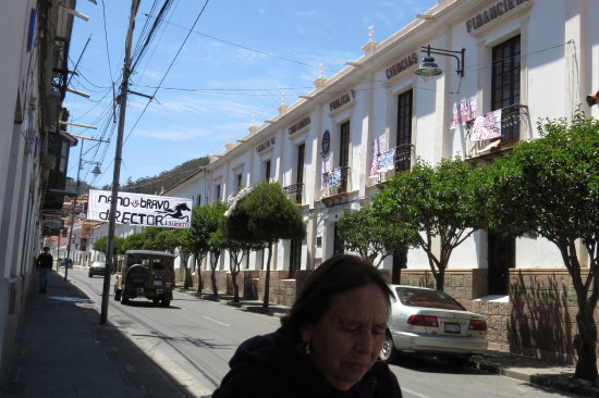 PRESIN. Este era el panorama ayer, en Contadura Pblica, pero estudiantes dejan hoy la toma de edificio sin descartar otras medidas de presin.