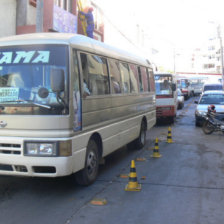 ASESINATO. La autopsia confirm que un joven fue vctima de 17 pualadas en esta calle.