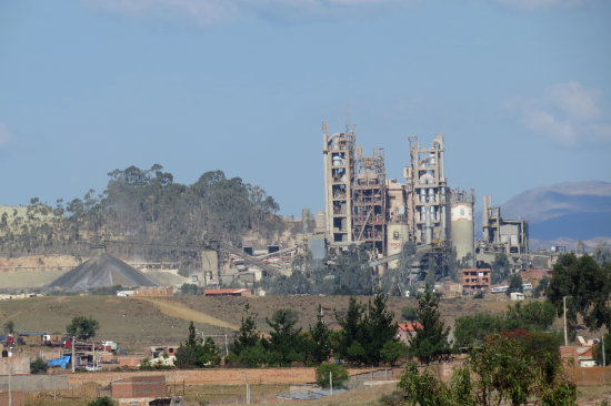 DECISIN. La ampliacin de la factora an no cuenta con posiciones claras sobre el lugar.