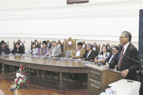 RECLAMO EN SUCRE. Autoridades de la FAM volvieron a exigir celeridad al Tribunal Constitucional en la ltima cita municipalista.