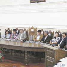 RECLAMO EN SUCRE. Autoridades de la FAM volvieron a exigir celeridad al Tribunal Constitucional en la ltima cita municipalista.