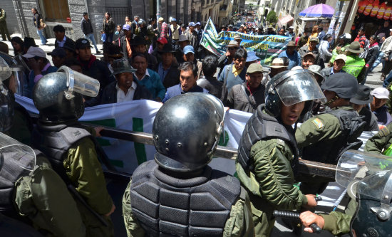 PROTESTA. Productores lecheros se movilizaron dos das en La Paz.