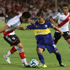 Esta noche se jugar el superclsico del ftbol argentino.