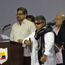 NEGOCIACIN. Grupo negociador de las FARC durante una conferencia de prensa en Cuba.