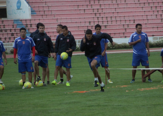 Luego de un trabajo reducido, el plantel capitalino hizo ftbol en campo reglamentario del estadio Patria.