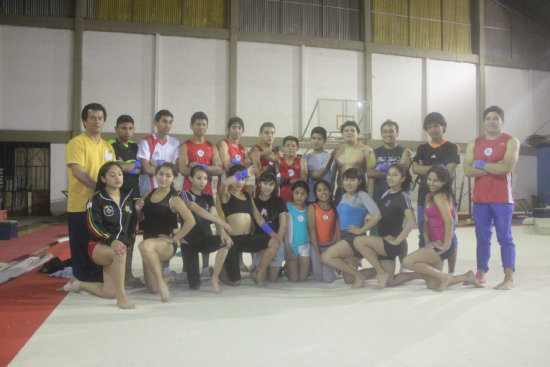 Parte de la seleccin chuquisaquea que a partir de hoy intervendr en el Campeonato Nacional de Gimnasia, a realizarse en el Poligimnasio.