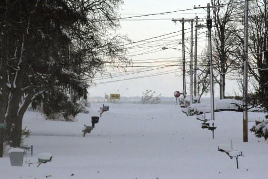 TORMENTA: Vista de la nieve acumulada en la ciudad de Bfalo, cerca de la frontera con Canad, una de las ms afectadas por el temporal.