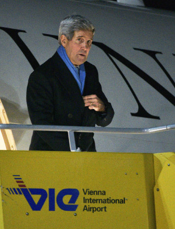 CONDICIN. John Kerry en Pars.