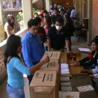 PARTICIPACIN. Estudiantes y docentes cumplieron con su obligacin al votar para elegir a sus autoridades.