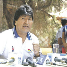 GOBERNANTE. El presidente Evo Morales, ayer, en una conferencia de prensa en Cochabamba.