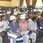 AMPLIADO. Los militantes y aliados del MAS, durante su reunin en Cochambamba.