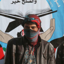 ATAQUES. Fotografa de un militante talibn afgano, grupo bajo sospecha del atentado.