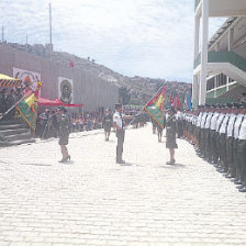 POLICA. Nuevos policas se graduaron.