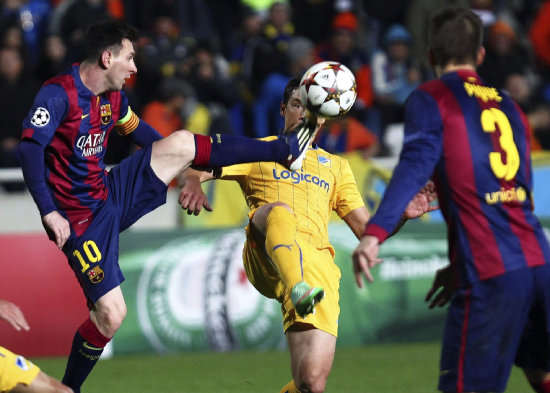 Una juagada del goleador argentino durante el partido frente al Apoel, en Chipre..