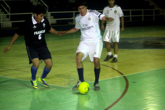 Anoche se disputaron los primeros partidos del torneo salonista.