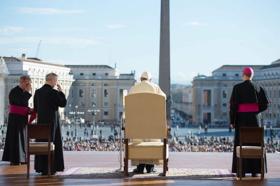 VATICANO. Vista de la ltima audiencia del papa Francisco en la Plaza San Pedro..