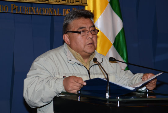 DETERMINACIN. El viceministro Rodolfo Illanes en conferencia de prensa.