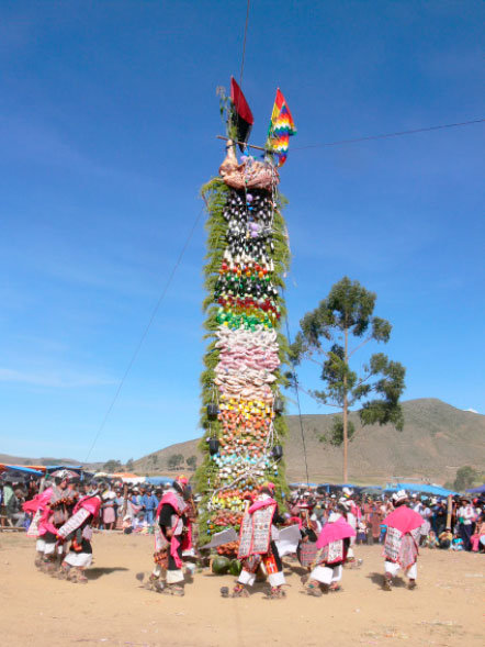 CULTURA. La expresin del Pujllay de la cultura yampara en Tarabuco durante el Carnaval, el tercer domingo de marzo.