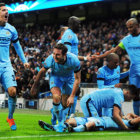 El Manchester City gan y es el nuevo escolta del Chelsea.