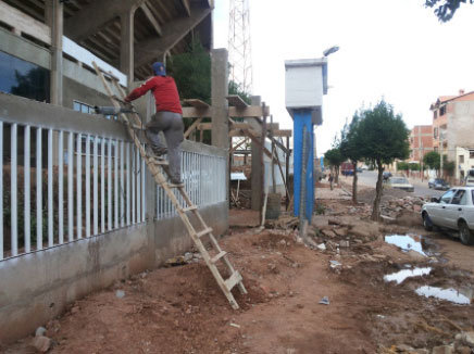 OBRAS. La Gobernacin, a travs de una empresa constructora, ejecuta la ampliacin del Estadio Patria, que contempla el muro perimetral y las aceras.