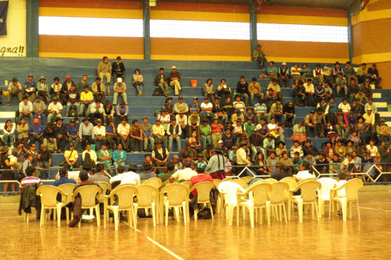 AMPLIADO. Los dirigentes campesinos se reunieron ayer, en Sucre.