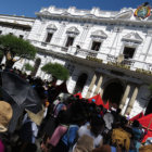 MOVILIZACIN. Comerciantes marcharon protestando por el incumplimiento del Alcalde al compromiso del Mercado Gremial de Ferias.