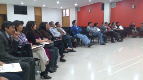 CAPACITACIN. Participan en el curso una treintena de jueces de Chuquisaca.