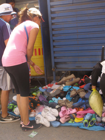 OFERTA. El comercio en las calles.