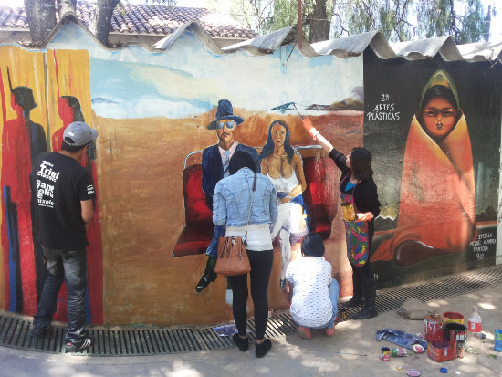 INICIATIVA. Estudiantes pintaron murales en espacios del parque infantil Simn Bolvar.