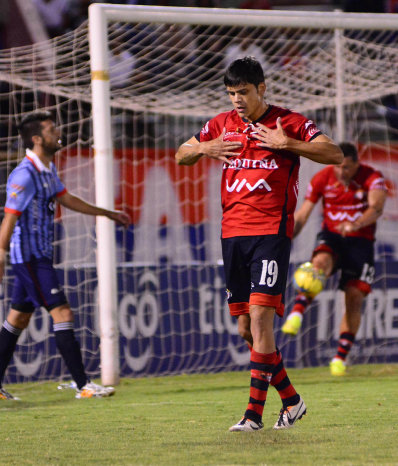 Oscar Daz celebra el primer tanto del partido a favor de Wilstermann.