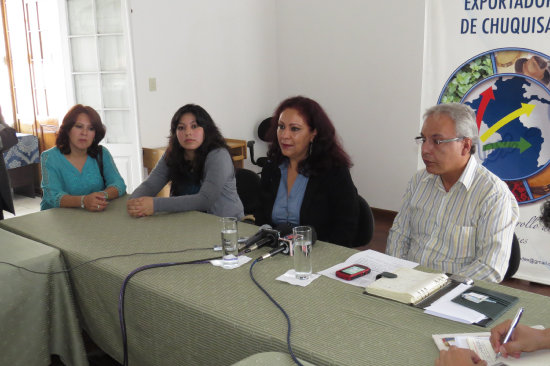 LANZAMIENTO. Miembros de la CADEX y la FEPCH llaman a las empresas a sumarse.