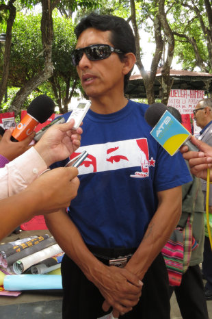 MILITANTE. Mario Salazar, autor de la cancin.