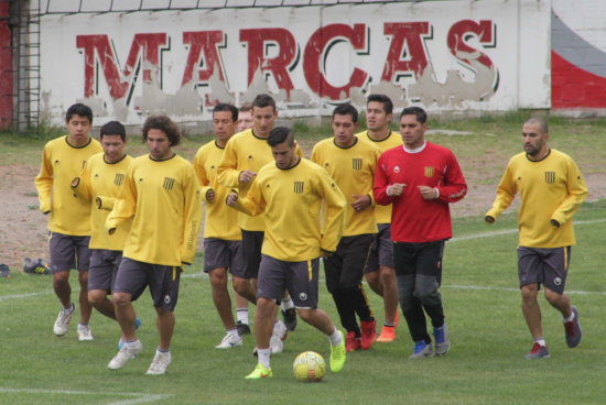 El equipo atigrado en una de sus ltimas prcticas en Achumani.