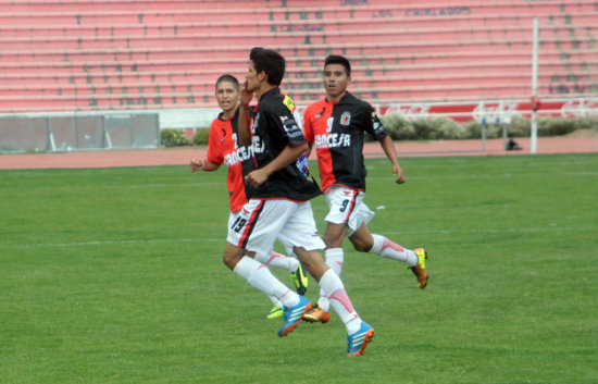 El equipo cementero festej en Potos por el torneo de ascenso a la Liga.