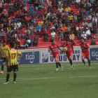 LIGA Con garra, Universitario gan 3-2 a The Strongest luego de remontar un 0-2