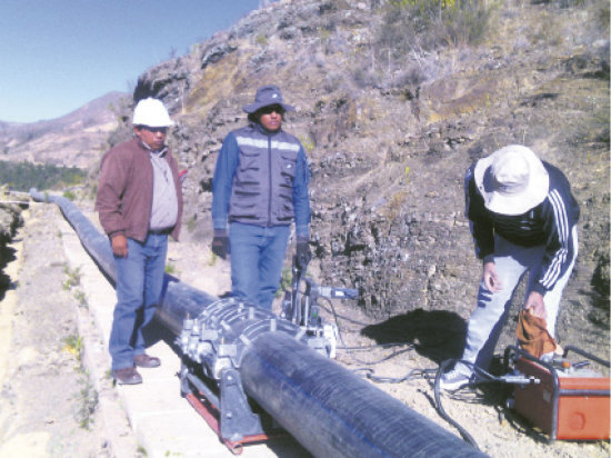 REHABILITACIN. El sifn de Rufo transporta ms agua a la planta de El Rollo.