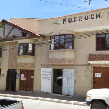 SEDE. Las instalaciones de la FUTPOCH en Sucre, donde ayer se preparaba todo para el ampliado de hoy en Zudz.