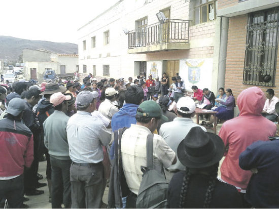 PBLICO. La sesin en Incahuasi.