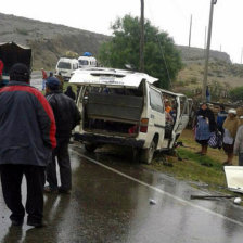 ACCIDENTE. La volqueta choc a minibs.