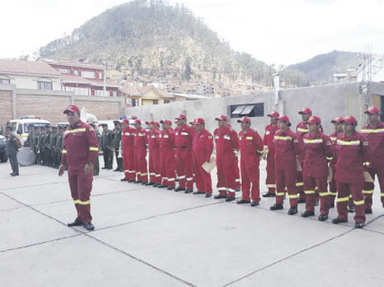 ACTO. Los ms de 20 policas asignados celebraron ayer el 19 aniversario de la Unidad.