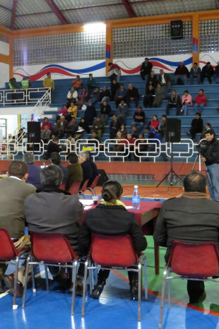 COTES. La asamblea en el Coliseo Universitario.