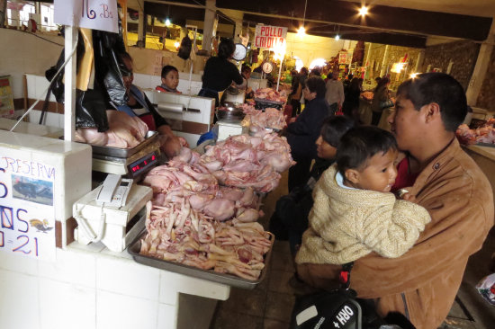 OFERTA. Los precios de varios productos subieron en los mercados de la ciudad ante la demanda de la poblacin y el doble aguinaldo.