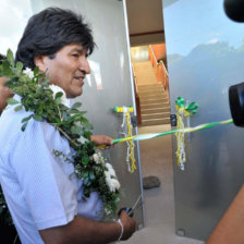 PRESENCIA. El presidente Evo Morales particip de un acto en el municipio de El Torno.