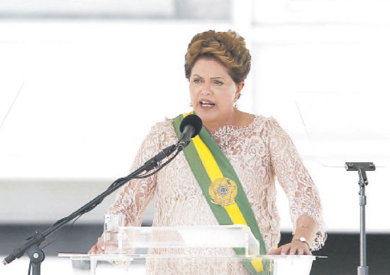 DISCURSO. La Presidenta se dirigi ayer a los brasileos desde el Palacio presidencial de Planalto tras asumir su segundo mandato.