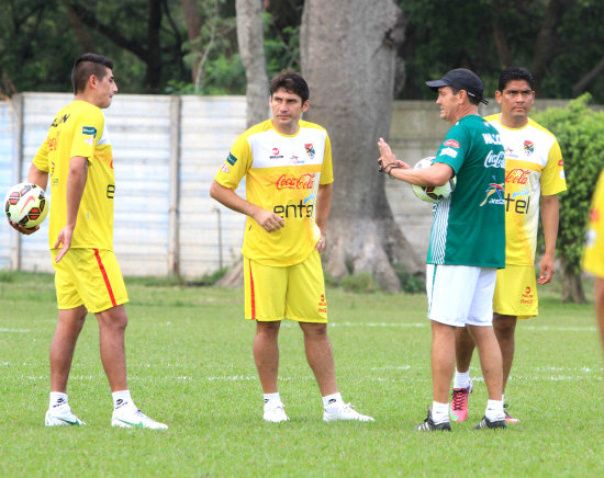 Mauricio Soria (2i) podra ser el nuevo tcnico de la Verde.