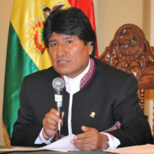 Evo Morales habl de un campeonato de ftbol para jvenes.