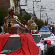 PROCESIN. Los Reyes entregaron regalos.