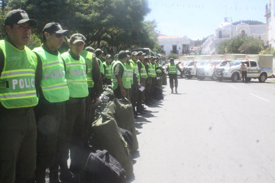 DESPEDIDA. Ms de 100 policas viajar para apoyar en Uyuni mientras pasa el Dakar.