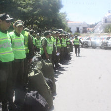 DESPEDIDA. Ms de 100 policas viajar para apoyar en Uyuni mientras pasa el Dakar.